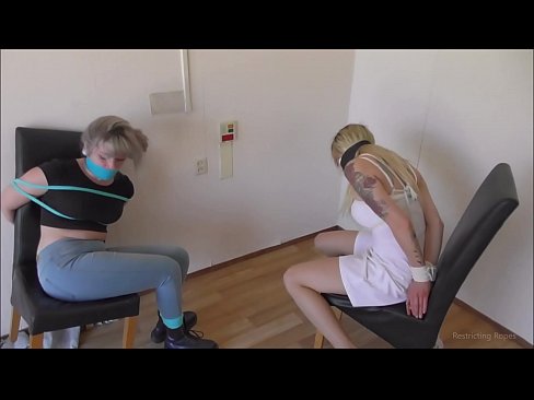❤️ Toksomaniulo / ligita kaj buŝoŝtopita / junulino en mizero ️❌ Hejmfarita porno ĉe ni % eo.naughtyhentai.ru% ❌